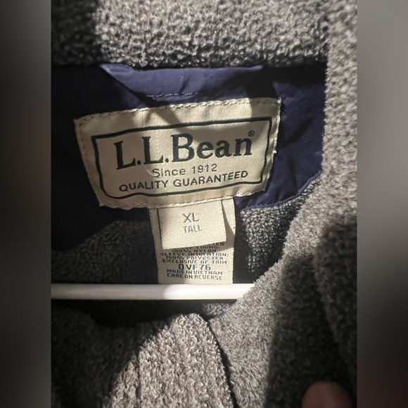 L.L Bean jacket in pretty good condition - Picture 2 of 3
